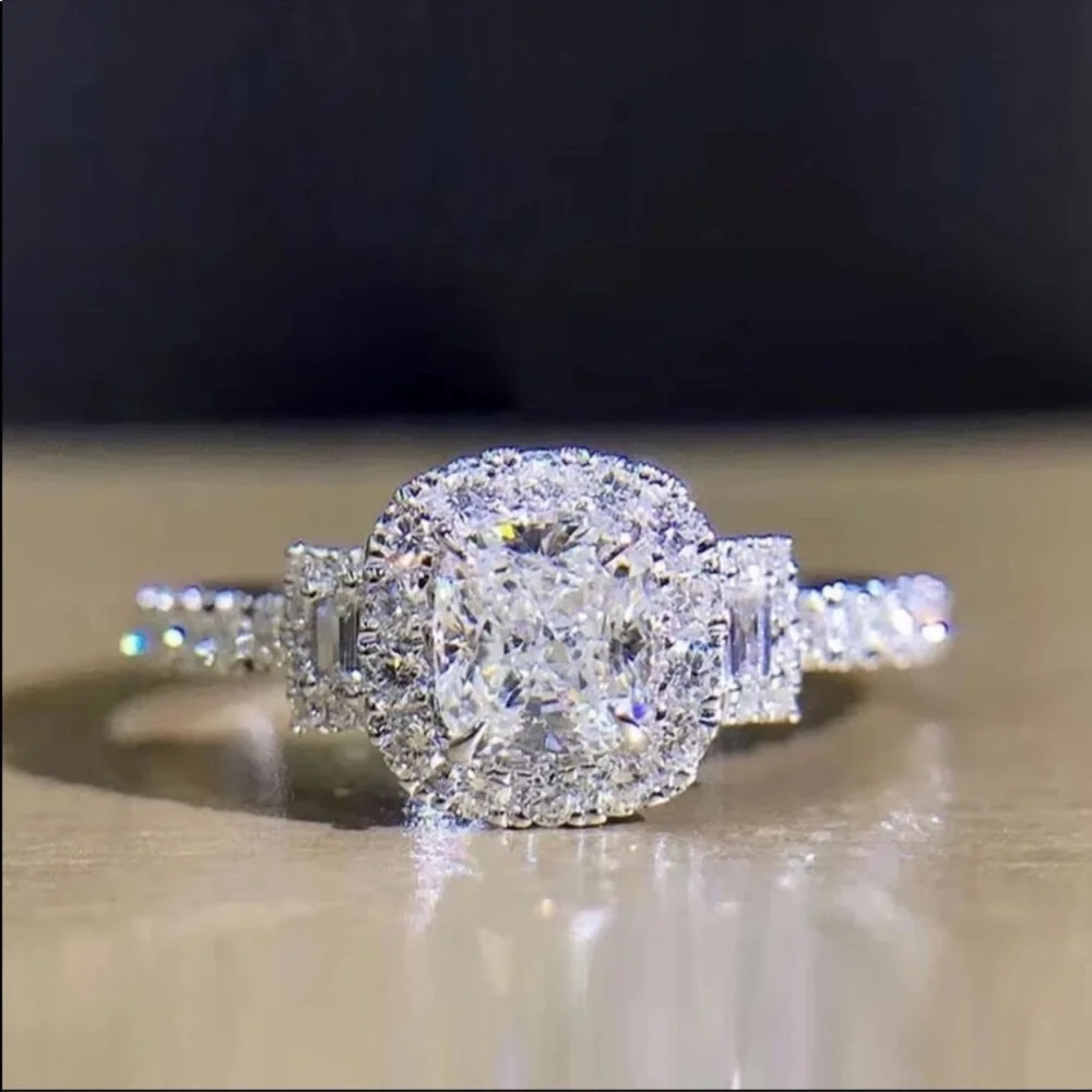 New Women’s 925 Silver Luxury Diamond Ring - Picture 1 of 2